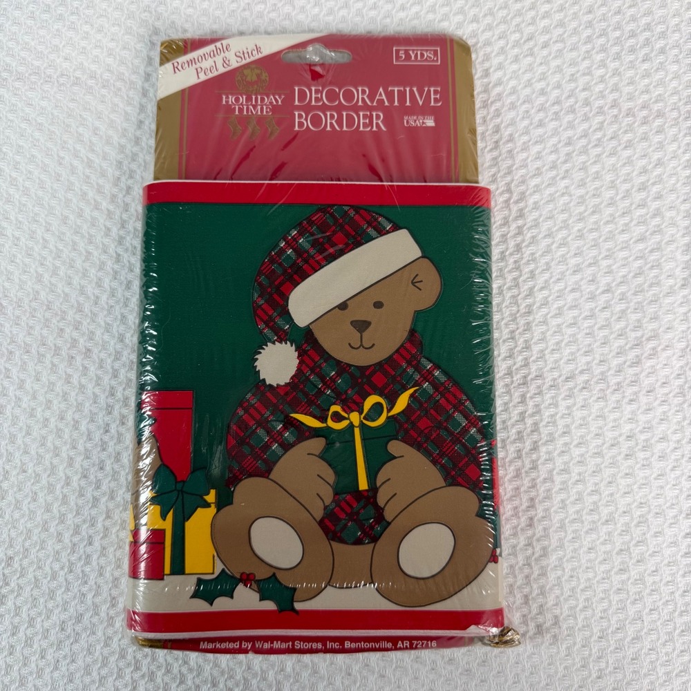 Holiday Time Merry Bear Christmas Wallpaper Border Peel & Stick 5 Yards 45 feet